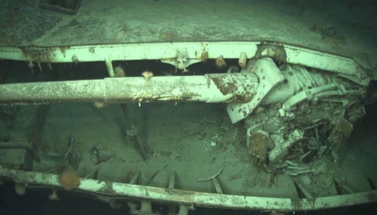 Das 15cm Geschütz in 2500 Meter Tiefe